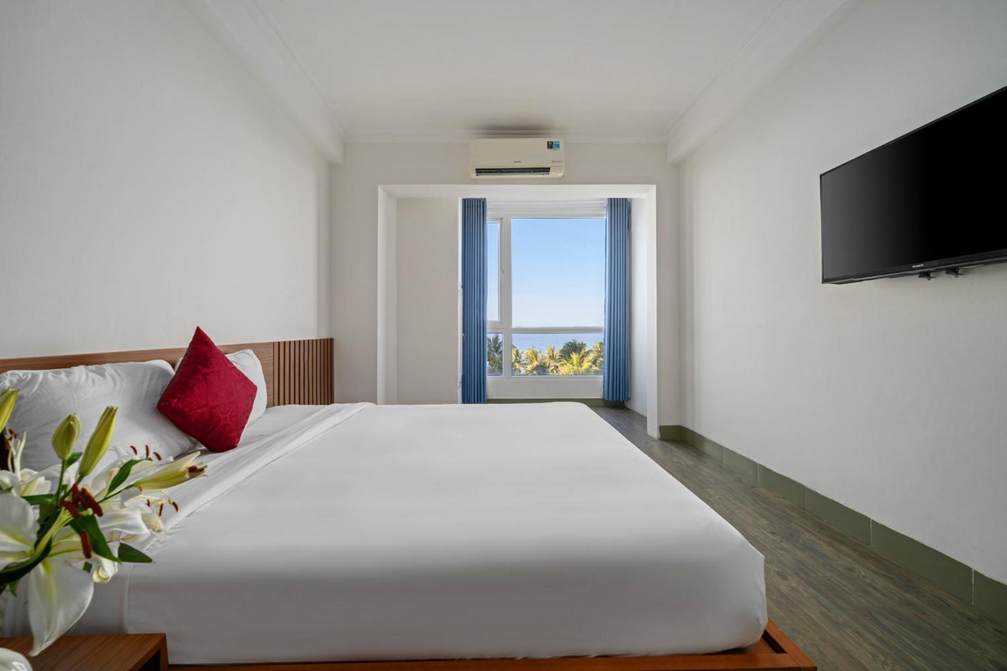 Nami Hotel На Транг Екстериор снимка